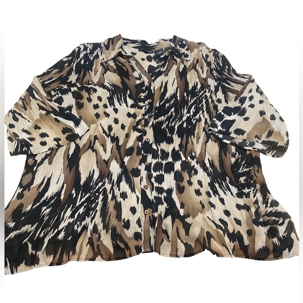Sheer animal print button up blouse size 2x